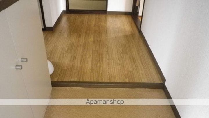 モンシャトー可児C205の玄関