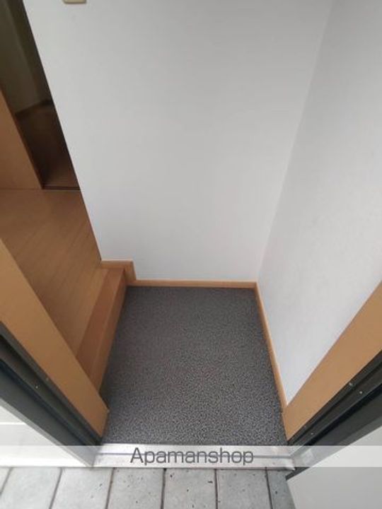 ハイムSARAの玄関