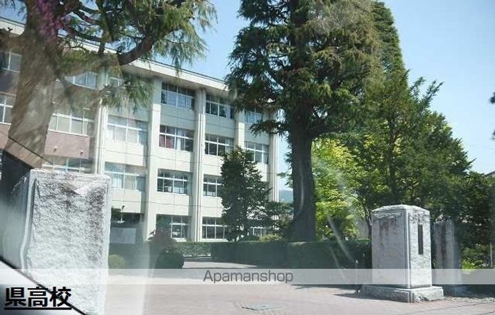 ラ・エスペランサの周辺