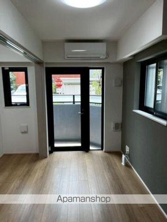 プライムブリス中野富士見町Ⅱの居間