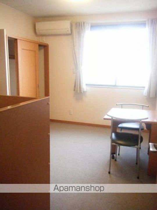 レオパレスベルウィングの居間