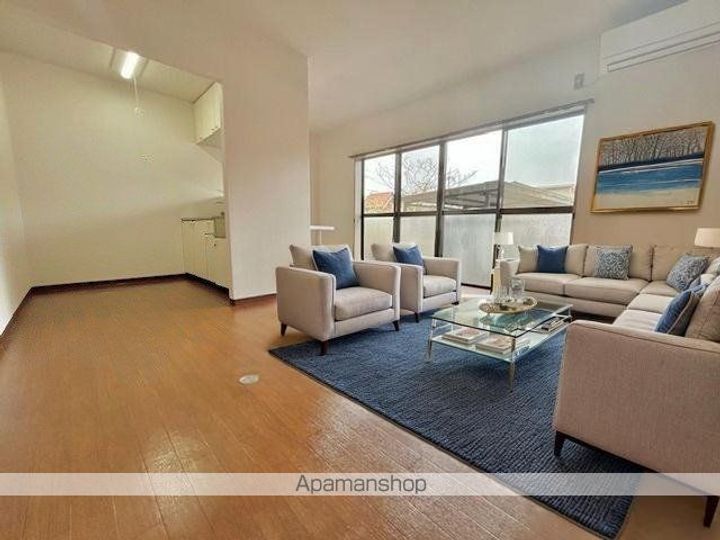 滋賀県蒲生郡日野町大字山本の賃貸アパートの居間