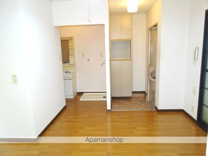 メゾン平成E201の玄関