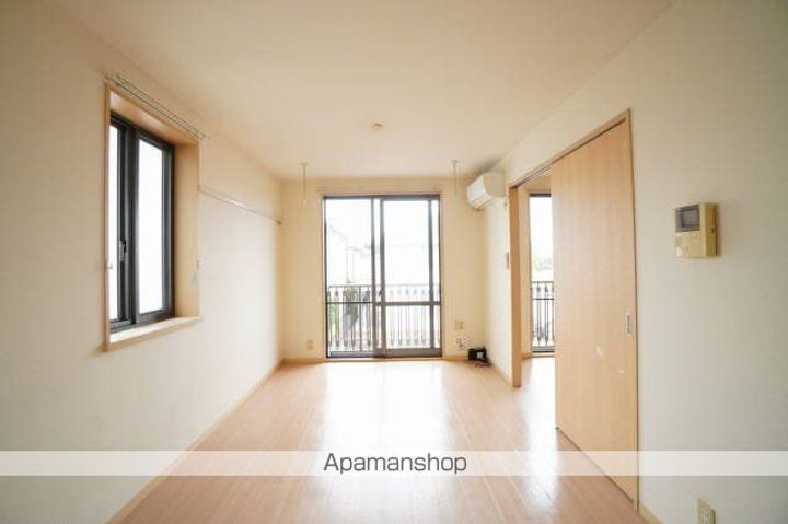 パレスバーディスB棟202の居間