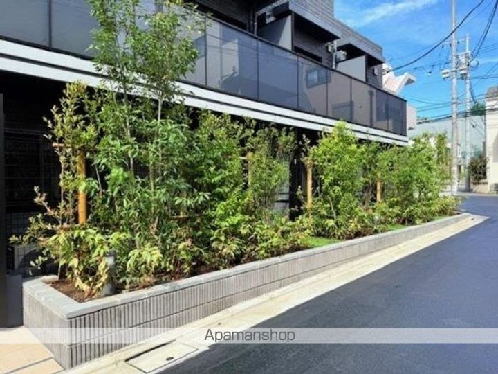 東京都中野区中野1丁目の賃貸マンションの外観