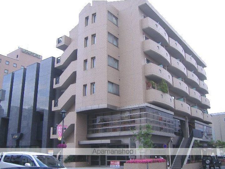 センターイン伊勢町の外観