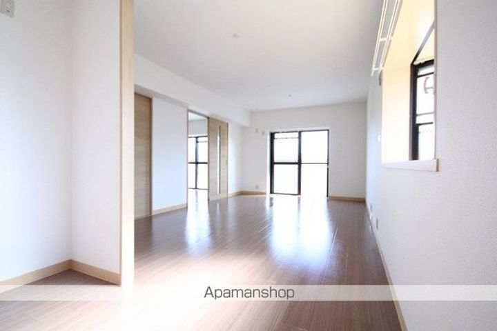 ピュアヒルズ北緑丘の居間