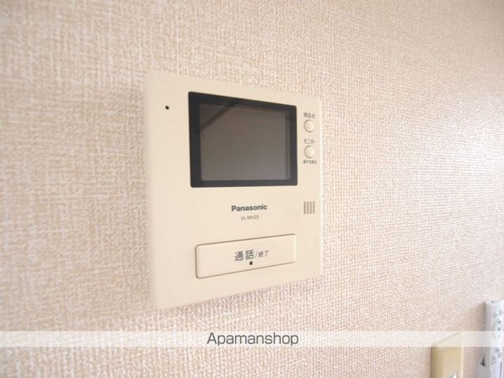 グラース関102の内装