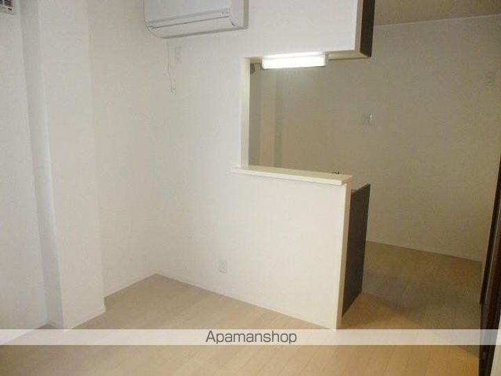 東京都中野区野方1丁目の賃貸マンションの内装