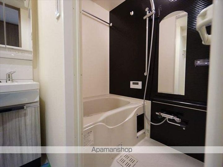 愛知県名古屋市千種区仲田2丁目の賃貸マンションの風呂