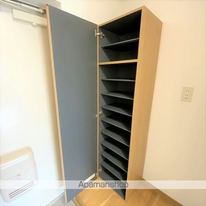 スペースアークヒル206の内装