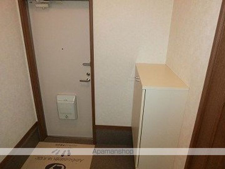 パンセスB棟の玄関