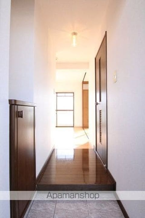 メゾン・ド・ピア302号室の玄関