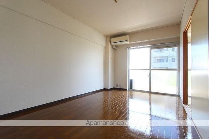 チェリータウン403の内装