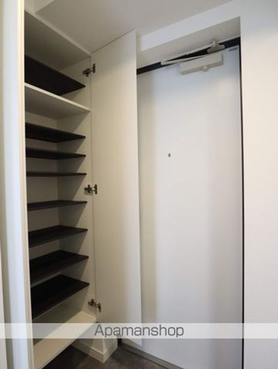 愛知県名古屋市東区泉2丁目の賃貸マンションの内装