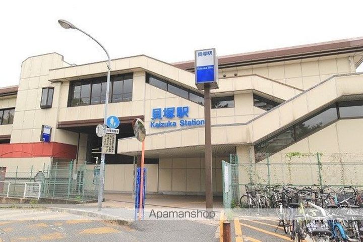 レヴール アムールの周辺