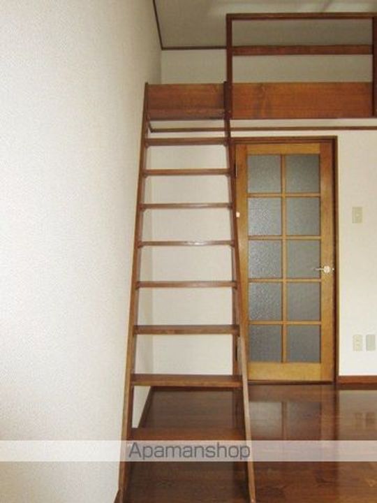 レピュートの内装