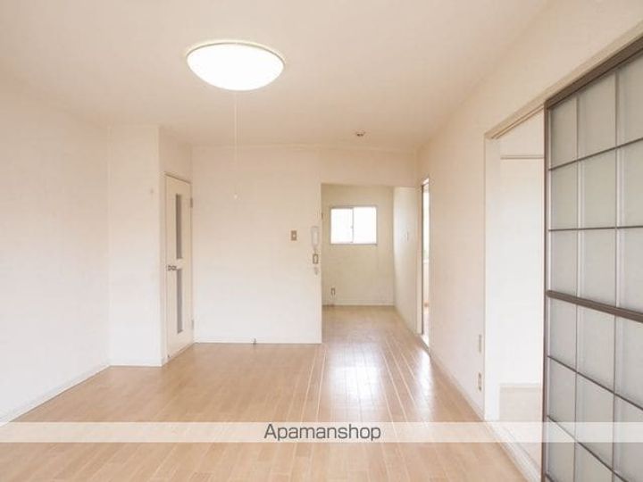 フレグランスKB102の内装