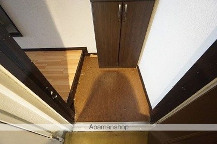 レジデンス太光の玄関