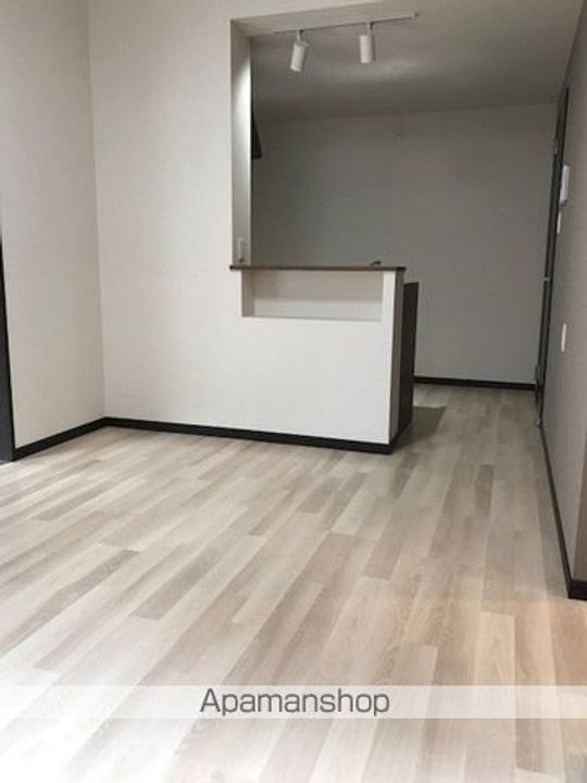 滋賀県彦根市和田町の賃貸マンションの内装