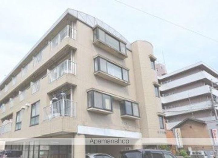 エクセル栗林の外観