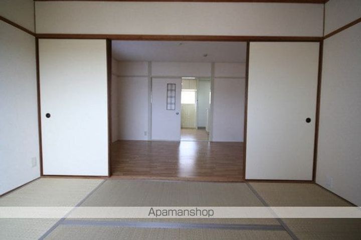 豊中ローズハイツの居間