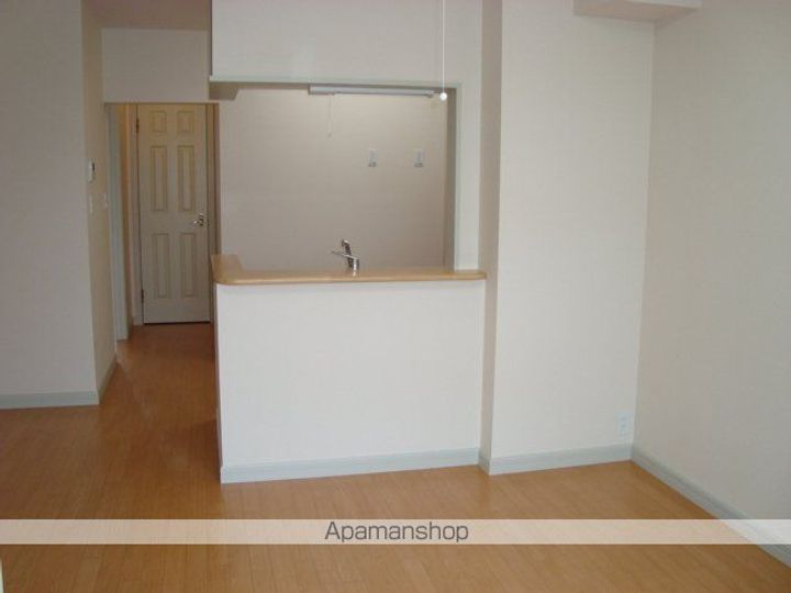 サンコーポ1号館の居間