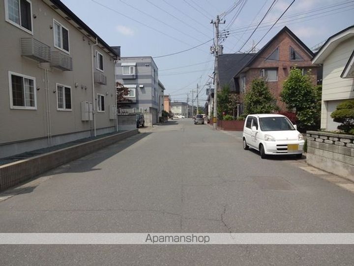 ソレアードの周辺