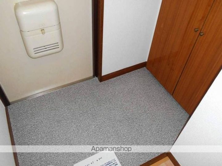 イズミ82602の玄関