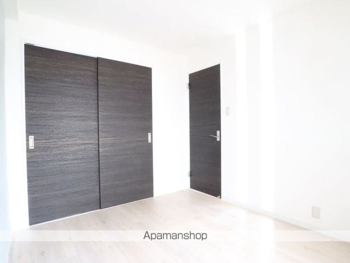 セントラル川名の内装