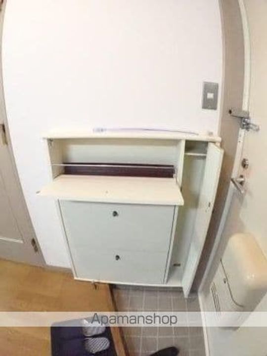 クレセントブルースカイの玄関