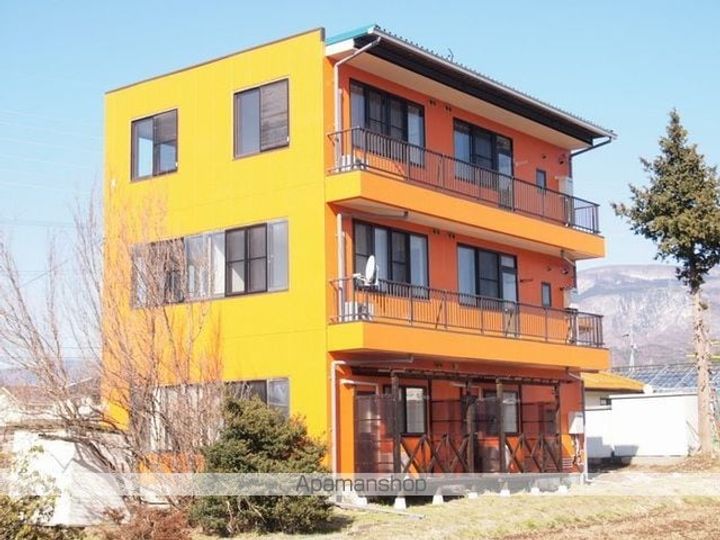 レッドウィングマンション301の外観