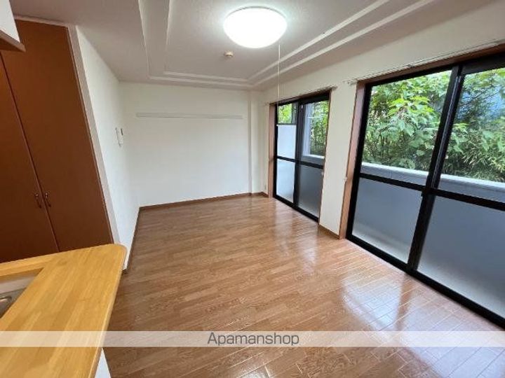 岐阜県本巣郡北方町柱本1丁目の賃貸アパートの内装