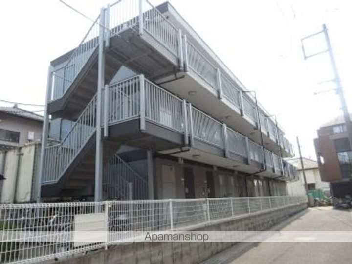 レオパレスルミエールの外観