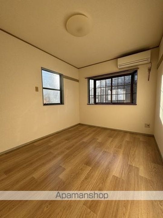 ヒルズ戸田の居間