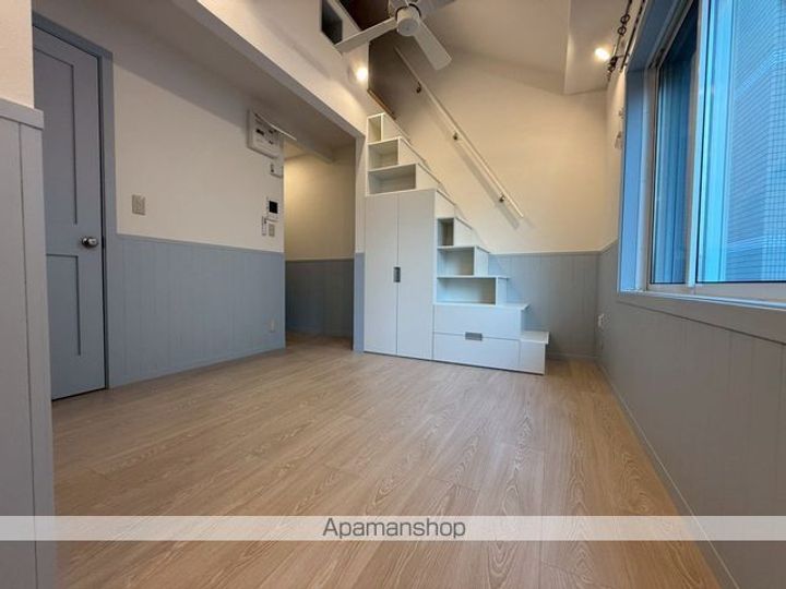 プリマ八王子壱番館の居間