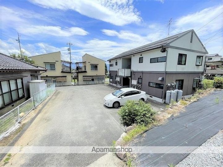 長野県飯田市大王路2丁目の賃貸アパートの外観