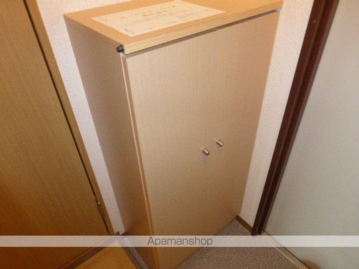滋賀県大津市瀬田5丁目の賃貸マンションの玄関