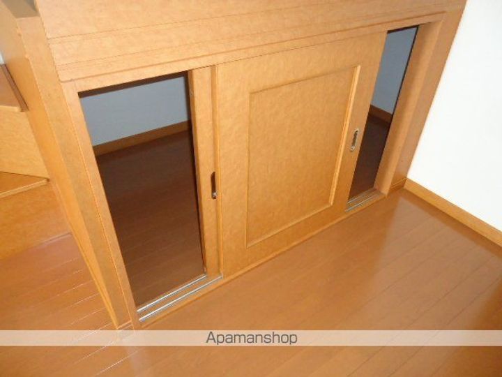 愛知県一宮市両郷町4丁目の賃貸アパートの内装
