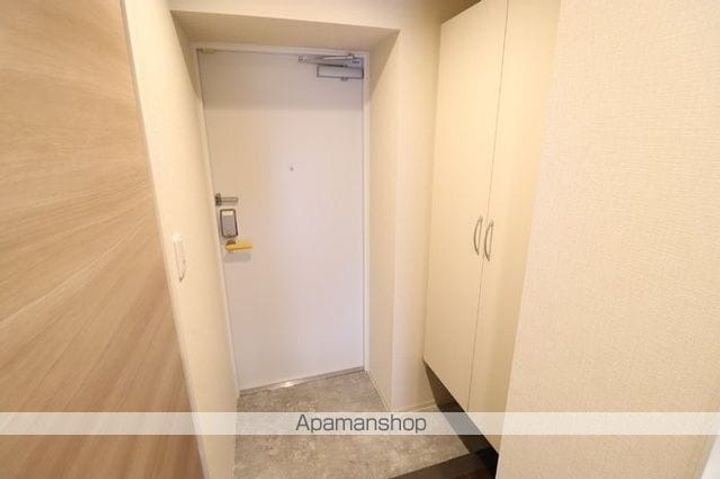 アーバンシャトー千葉中央の玄関