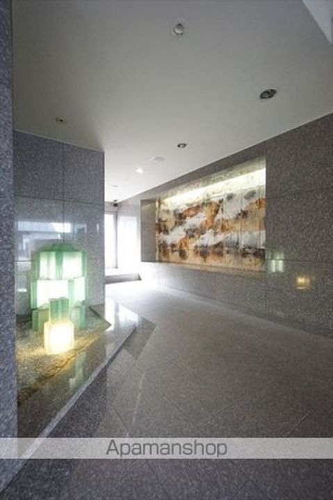 ヴェルシェーヌ桜橋の外観