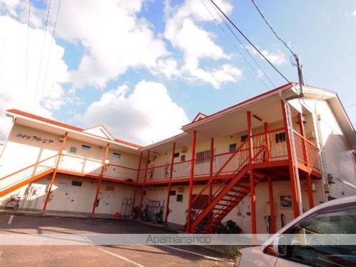 ハイツフリージア105の外観