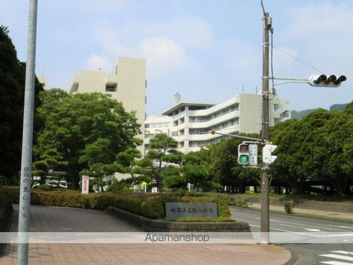 メゾンブランの周辺