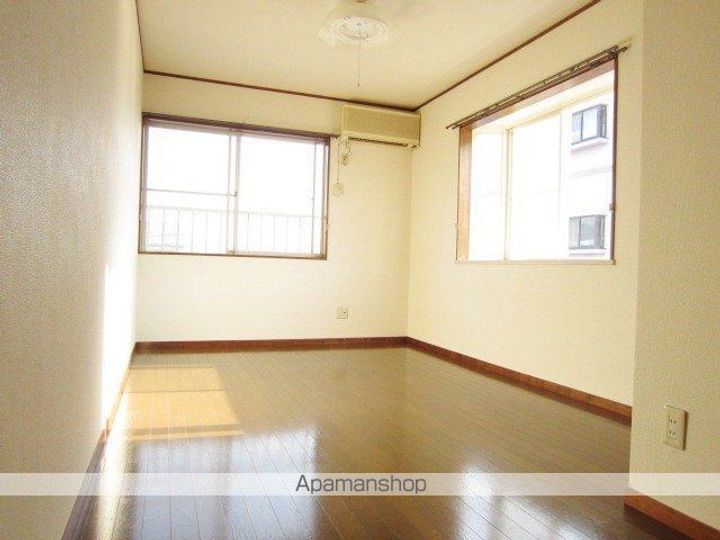 長野県長野市三輪2丁目の賃貸アパートの居間