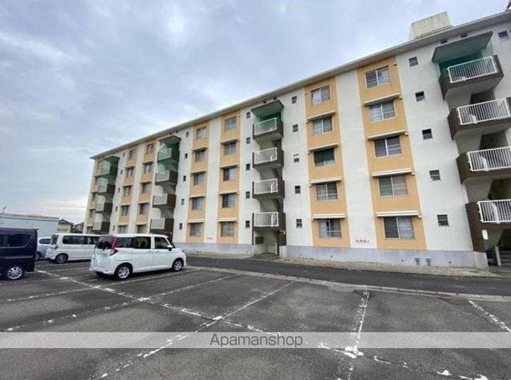 ヴィラナリー長尾 1号棟103の外観