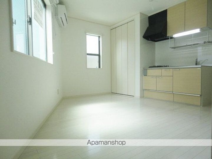 宮城県仙台市青葉区小松島2丁目の賃貸アパートの居間