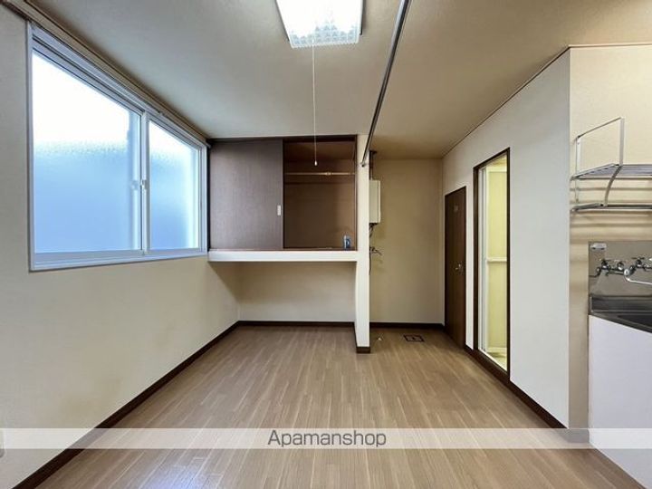 シャイン8103の内装