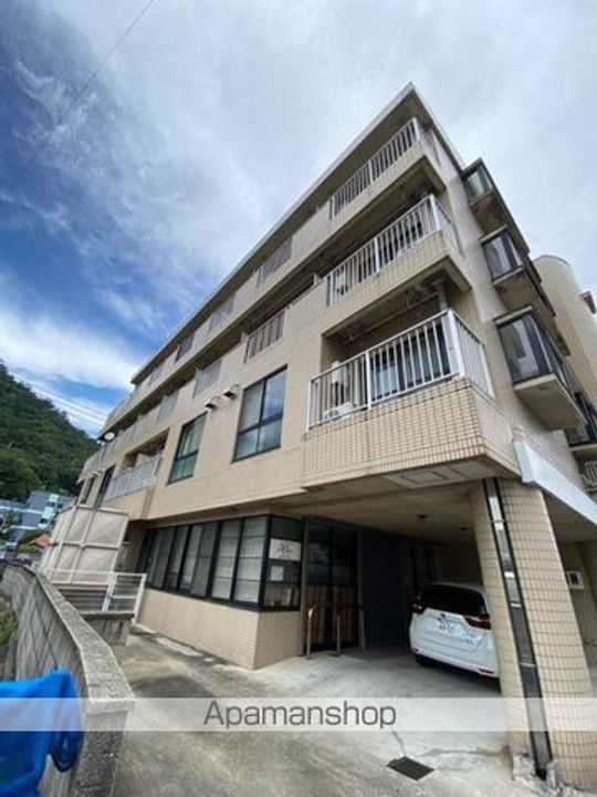 エクセル栗林の外観