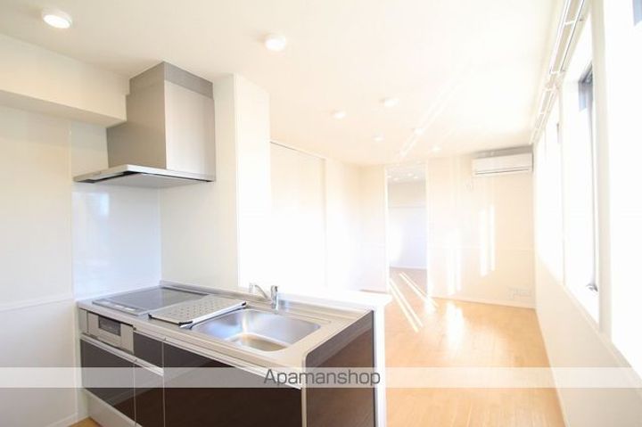 MERRY ISLAND Ⅳ202の居間