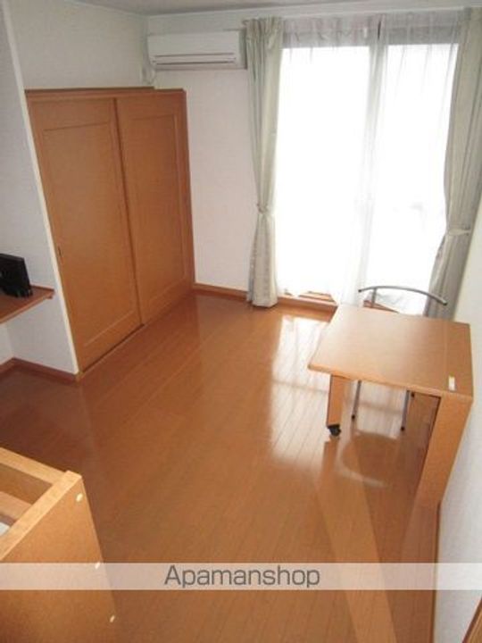 レオパレスファームフィールドの居間